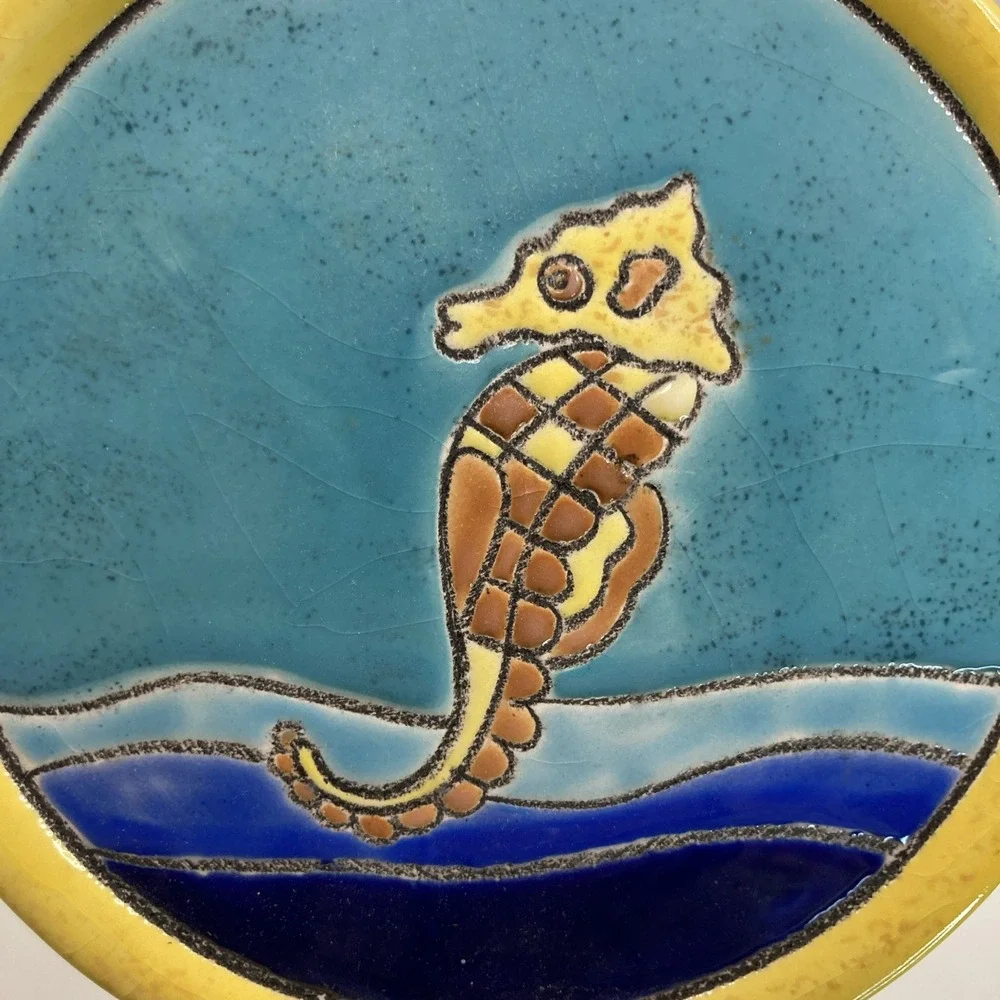 VTG Artesa Ecuador Hand Painted Starfish Seahorse Yellow Round Pottery Vase 7.5